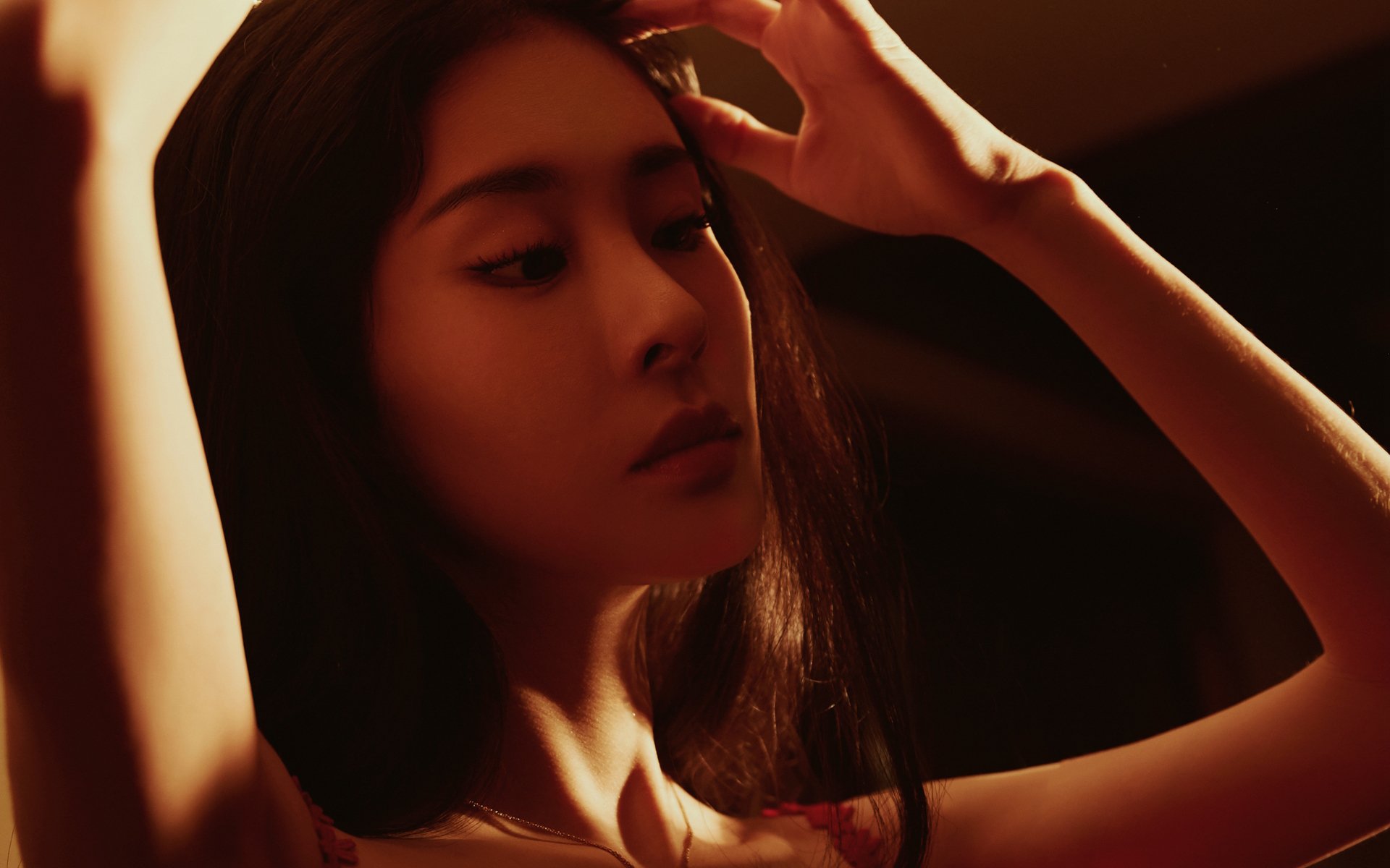 国家队后卫线上直播战术复盘互动教学获得粉丝好评，足球国家队后卫